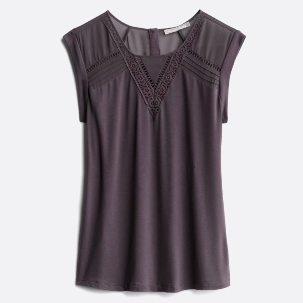 NEW w/out tags - DANIEL RAINN Katerina Crochet Lace Detail Knit Top - LARGE